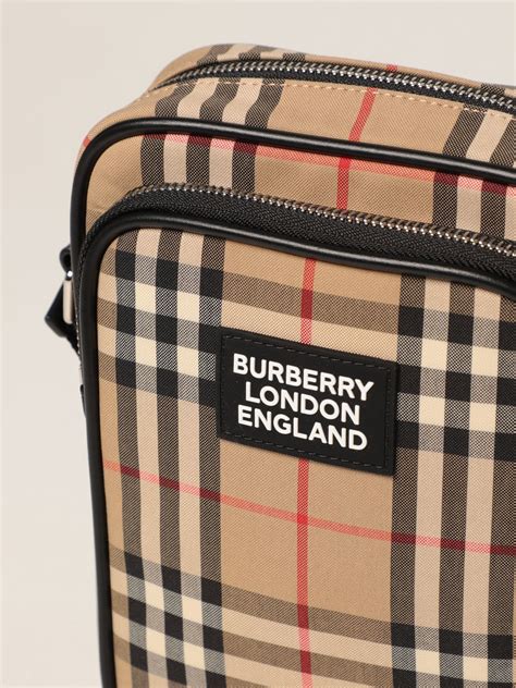 sacoche burberry uomo|burberry sacs pour homme.